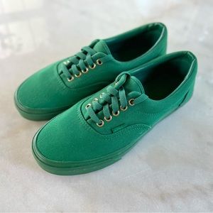 NWOT - VANS Era Gold Mono - verdant green
